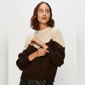 Vero Moda Winnie Color Block Sweater in Espresso / Cream
